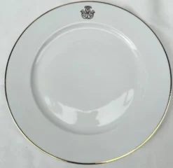 Paire De Plats Ronds Avec Liseret Doré En Porcelaine Blanche D : 29,5 Cm