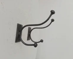 Paire de porte manteau brutaliste