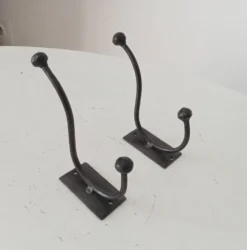 Paire de porte manteau brutaliste