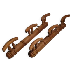 Paire de portemanteaux en bois tourné à l'imitation du bambou, 50 cm