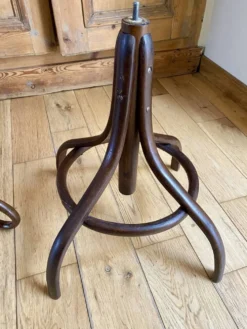 Paire de porte manteaux miniatures style Bauman