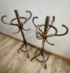 Paire de porte manteaux miniatures style Bauman