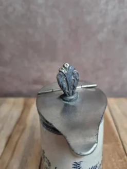 Paire de pots à lait anciens Boch Frères Keramis – modèle Saxe