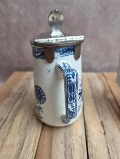 Paire de pots à lait anciens Boch Frères Keramis – modèle Saxe