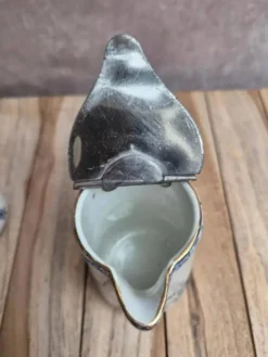 Paire de pots à lait anciens Boch Frères Keramis – modèle Saxe