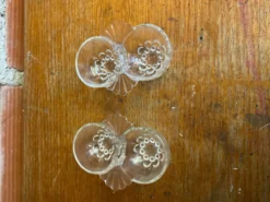 Paire De Saleron Ancien Art Déco Verre Moulé Salière Poivrier Vintage