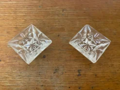 Paire De Saleron Ancien Cristal D’Arques Taillé Salière Poivrier Vinta