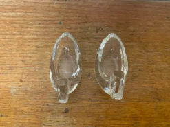 Paire de saleron ancien verre moulé cygne salière poivrier vintage