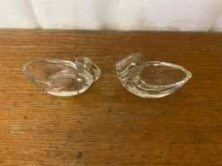 Paire de saleron ancien verre moulé cygne salière poivrier vintage