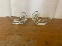 Paire de saleron ancien verre moulé cygne salière poivrier vintage