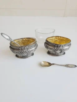 1900. Paire de salerons argent et vermeil