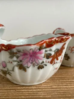 Paire de salerons coquille style Louis XV porcelaine du XIXeme