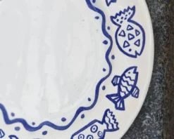 Paire des assiettes Castellania Italie décor poissons bleus