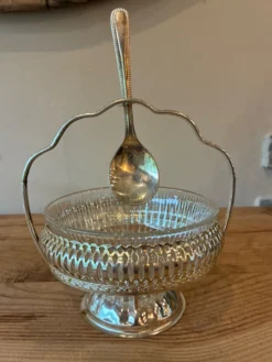 Paire de serviteurs, coupelles à confiture vintage en verre moulé et métal argenté