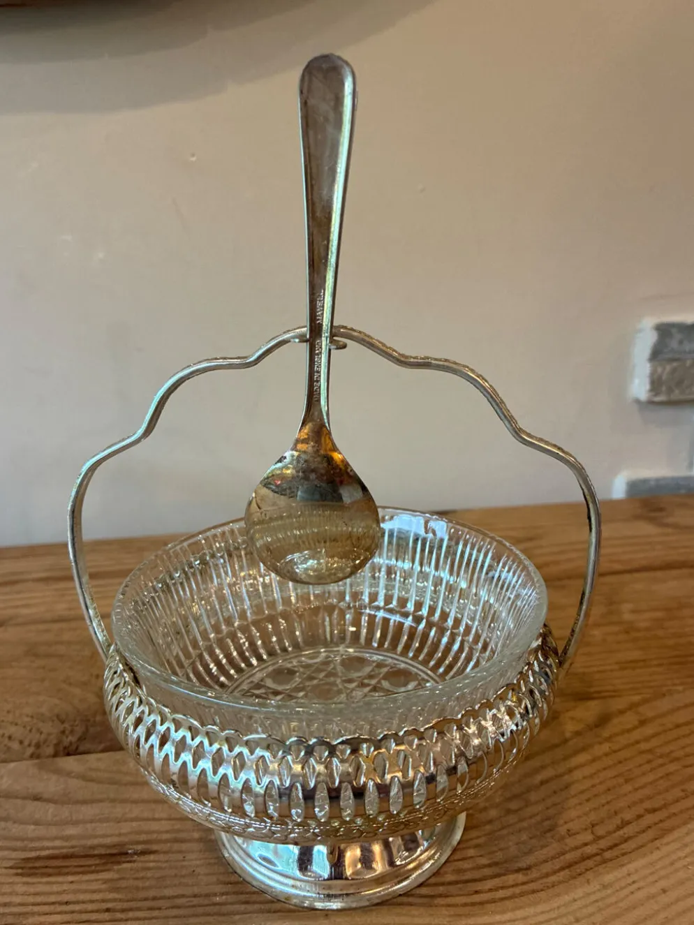 Paire de serviteurs, coupelles à confiture vintage en verre moulé et métal argenté