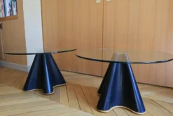 Paire de table d’appoints Trébol par Oscar Tusquets