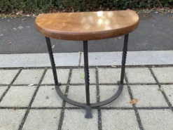 Paire de tables chêne et fer forge des années 30, Art déco
