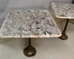Paire De Tables De Bistrot Piètement Fonte Dessus Marbre