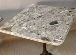 Paire De Tables De Bistrot Piètement Fonte Dessus Marbre