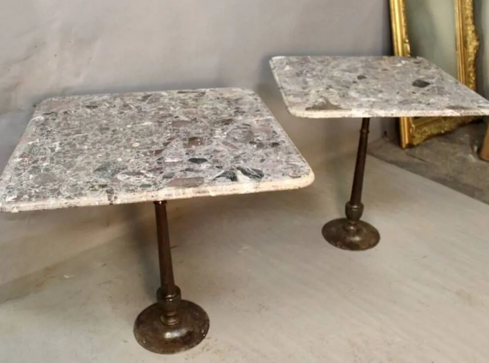 Paire De Tables De Bistrot Piètement Fonte Dessus Marbre