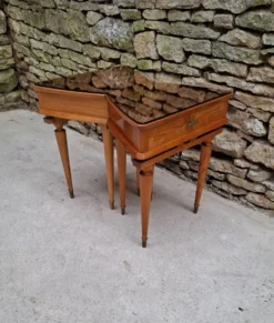 Paire de tables de chevet