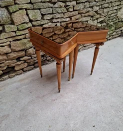 Paire de tables de chevet