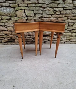 Paire de tables de chevet