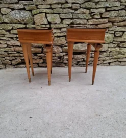 Paire de tables de chevet