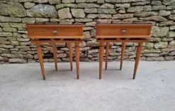 Paire de tables de chevet
