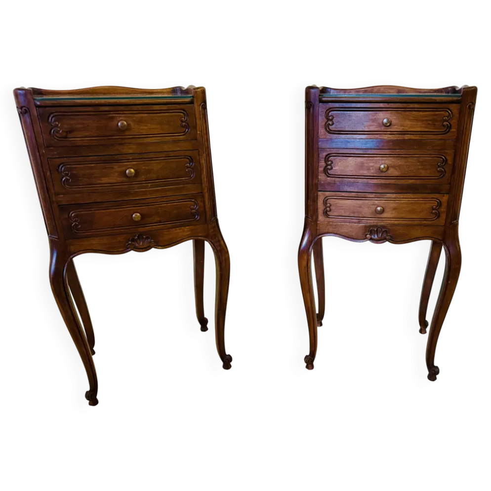 Paire de tables de chevet anciennes