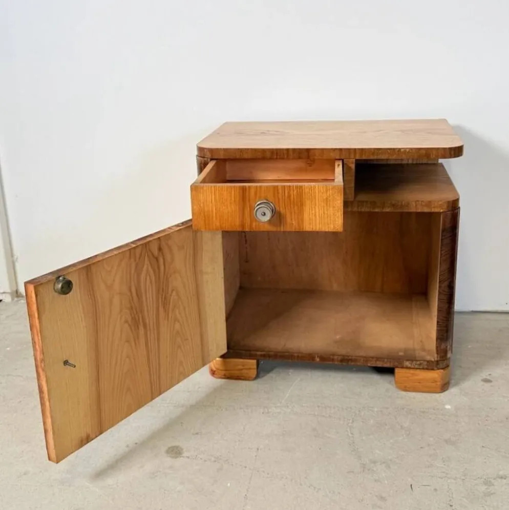 Paire de tables de chevet Art Déco, design épuré, années 1950