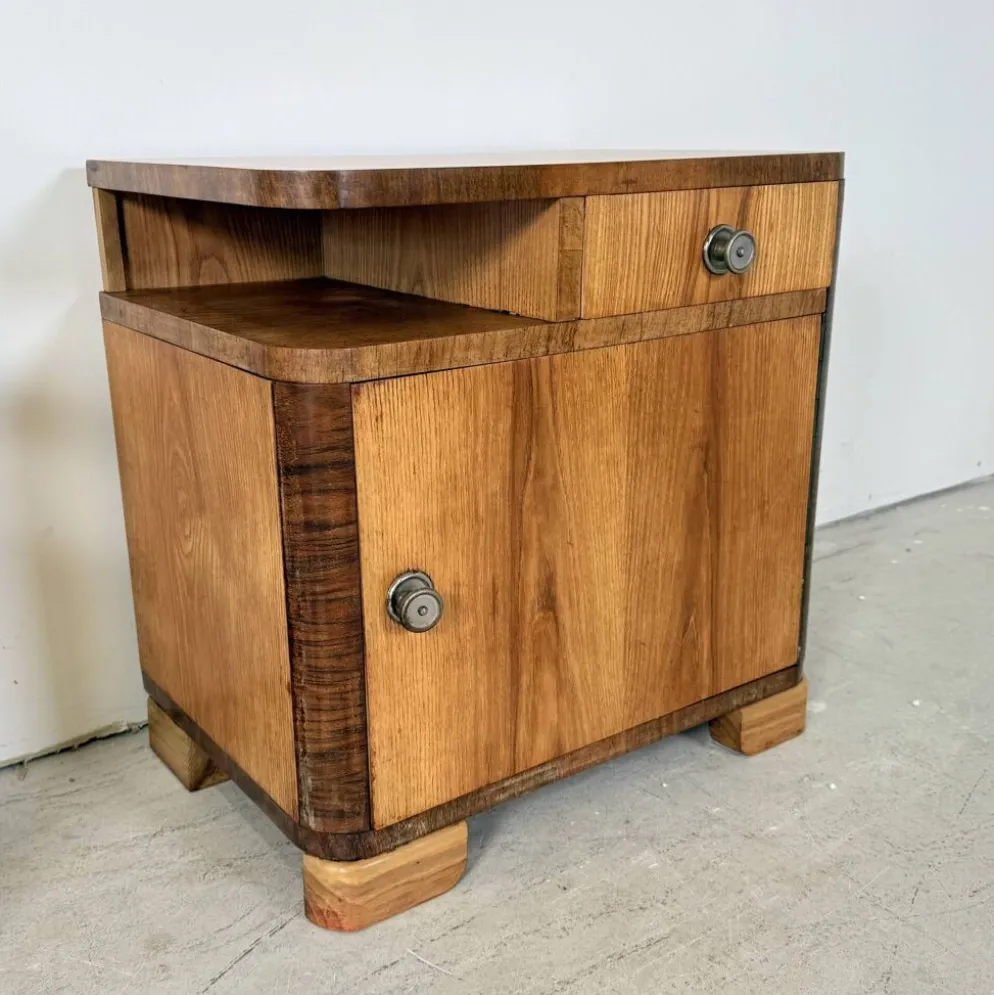 Paire de tables de chevet Art Déco, design épuré, années 1950