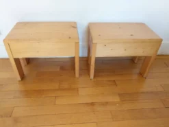 Paire de tables de chevet Charlotte Perriand Les Arcs