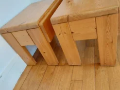 Paire de tables de chevet Charlotte Perriand Les Arcs