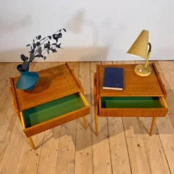 Paire de tables de chevet danoises en chêne, années 1960