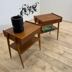 Paire de tables de chevet en teck par AB Carlström, 1960