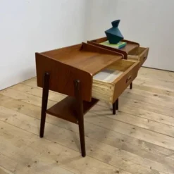 Paire de tables de chevet en teck danois, années 1960
