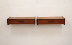 Paire de tables de chevet flottantes danoises en teck, années 1970