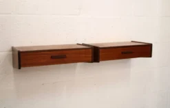 Paire de tables de chevet flottantes danoises en teck, années 1970