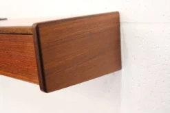 Paire de tables de chevet flottantes danoises en teck, années 1970