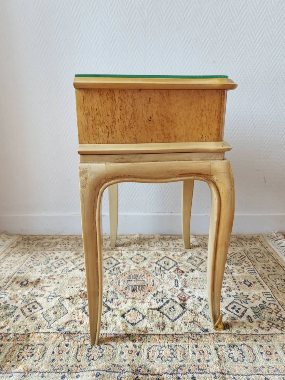 Paire de tables de chevet Françaises dans le goût de Jean Pascaud