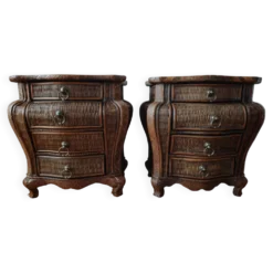Paire de tables de chevet galbées en osier