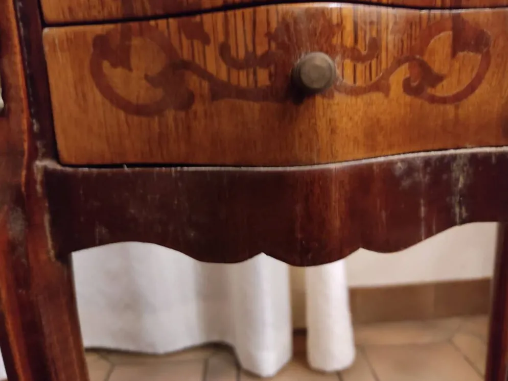 Paire de tables de chevet Louis XV