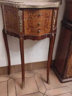 Paire de tables de chevet Louis XV