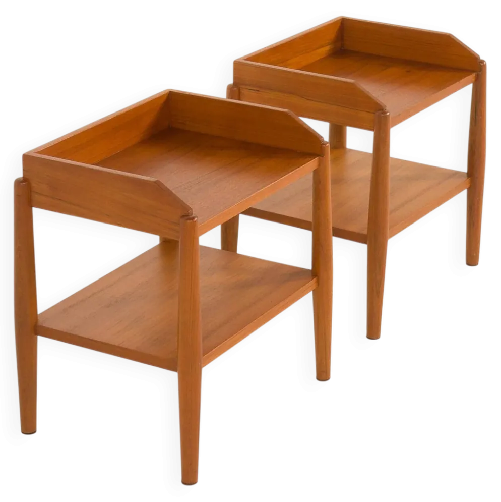 Paire de tables de chevet minimalistes du milieu du siècle en teck massif