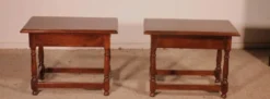 paire de tables de chevet ou bouts de canapé espagnoles en noyer