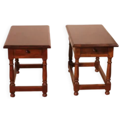 paire de tables de chevet ou bouts de canapé espagnoles en noyer