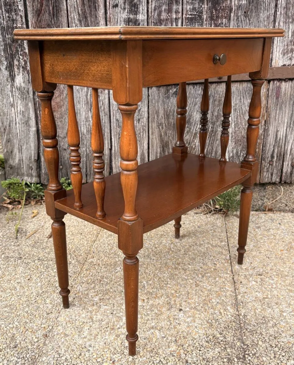 Paire de tables de chevet ou bouts de canapé double plateau bois tourné Sty