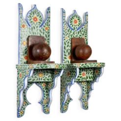Paire de tables de chevet ou étagères tunisiennes peintes à la main