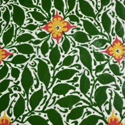Paire de tables de chevet ou étagères tunisiennes peintes à la main
